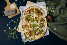 Lade das Bild in den Galerie-Viewer, Ticket für #flammkuchenliebe meets #tapaslove am 20. März 2026 in Herxheim und 25. September 2026 in Karlsruhe