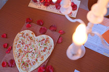 Lade das Bild in den Galerie-Viewer, Ticket für "Valentinstag bei Marianne's Flammkuchen" am 14. Februar 2026 - NUR IN HERXHEIM