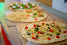 Lade das Bild in den Galerie-Viewer, Ticket für "Marianne's Flammkuchen meets Brath Burger" - 19. Juni & 21. August 2026