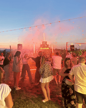 Lade das Bild in den Galerie-Viewer, Ticket für &quot;DINNER im Weinberg&quot; in Insheim (bei Landau) am 03. &amp; 04. Juni 2026
