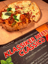 Lade das Bild in den Galerie-Viewer, Ticket für &quot;Klassiker meets Classico&quot; - Flammkuchen-Pizza Event - 12. März 2026
